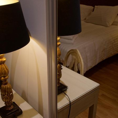Hotel De Charme L'Oree Du Parc Romans-sur-Isère Kültér fotó