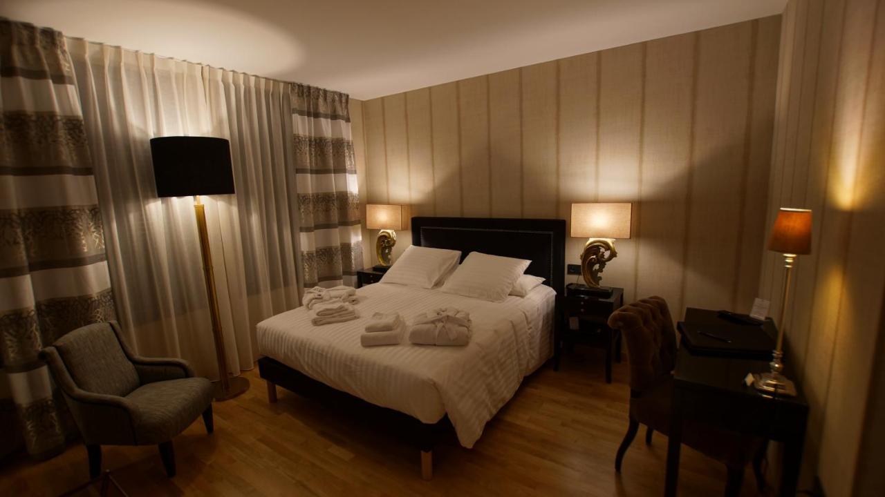 Hotel De Charme L'Oree Du Parc Romans-sur-Isère Kültér fotó